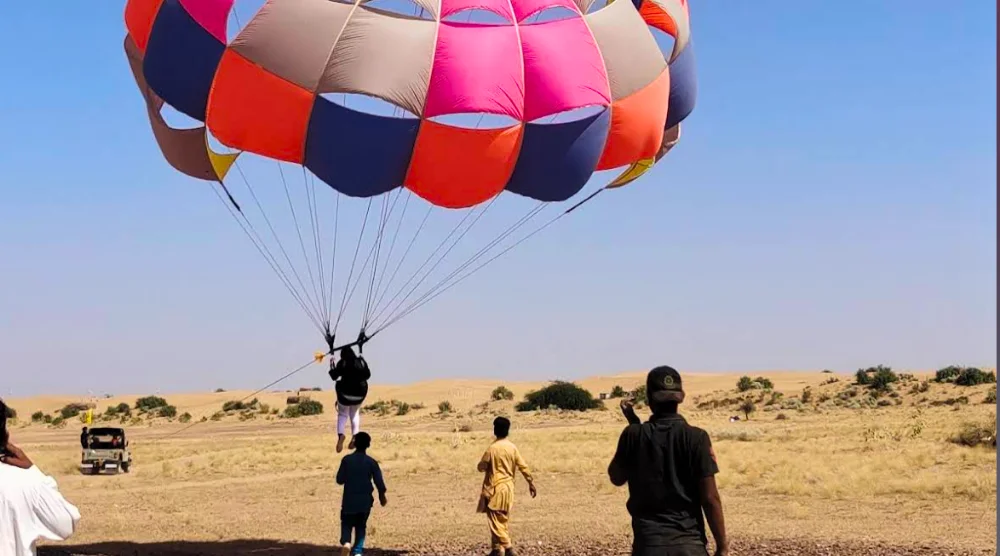 Desert Parasailing Jaisalmer, Rajasthan